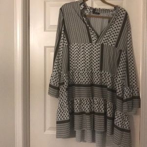 Knee length (I’m 5’7) v cut flowey dress